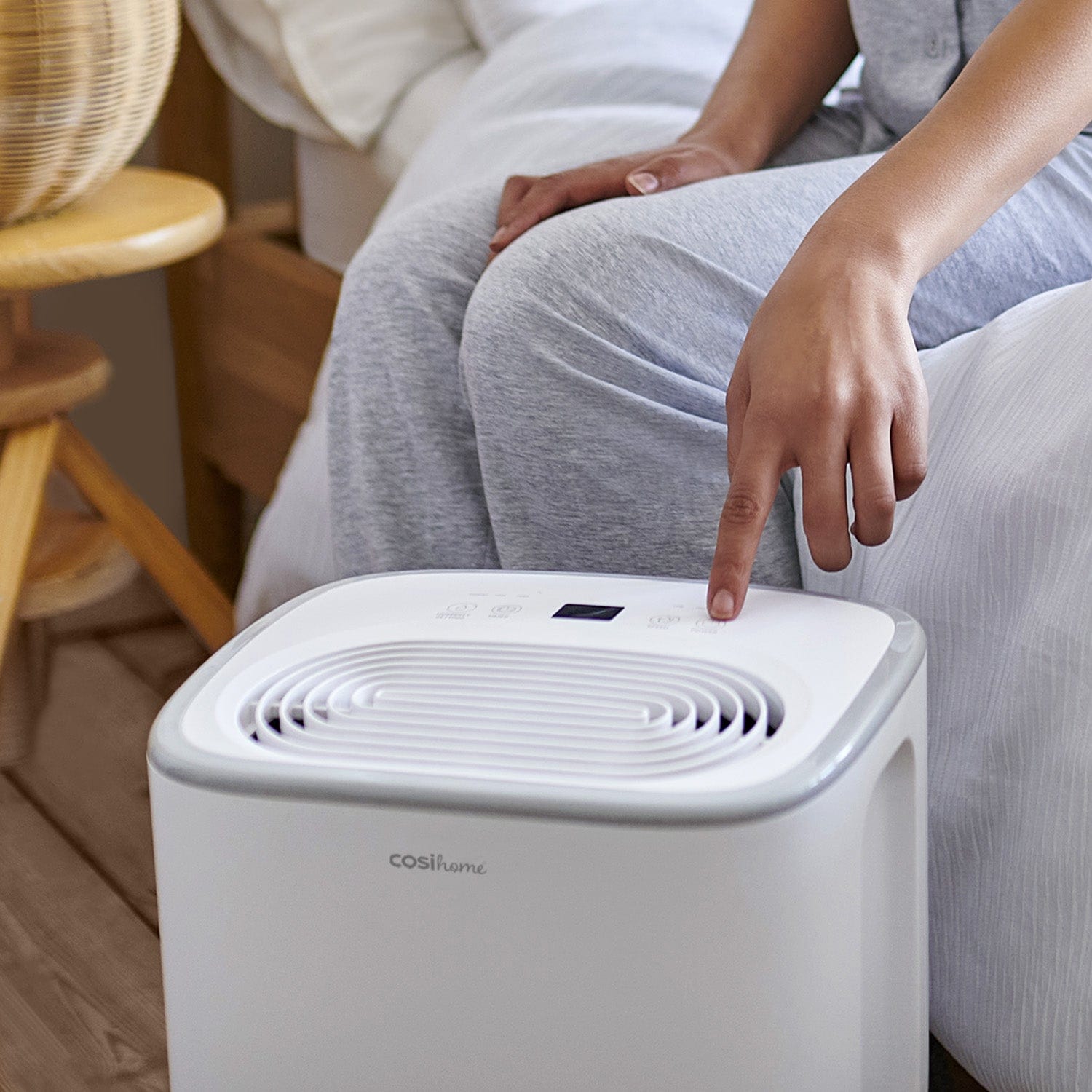 Deumidificatore EUHOMY 12L/24h - Silenzioso, Basso Consumo, Con Tubo Di Scarico E Sbrinamento Automatico - Per Ambienti Fino A 25m²/122m³ - 3 Modalità (Notte, Auto, Asciugatura)